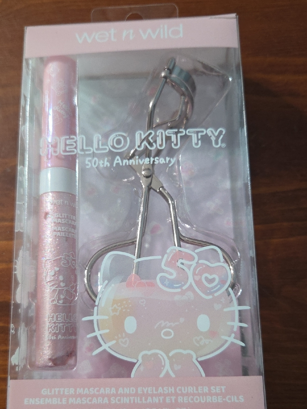 wet n wild Hello Kitty Pink Glitter Mascara & Eyelash Curler Set